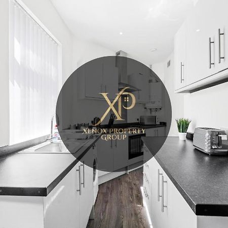 Modern Equipped 4 Bedroom House In Central Stoke-Free Parking Exteriér fotografie