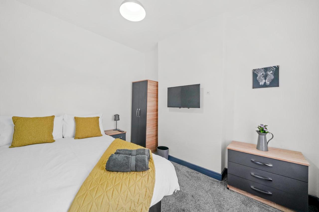 Modern Equipped 4 Bedroom House In Central Stoke-Free Parking Exteriér fotografie