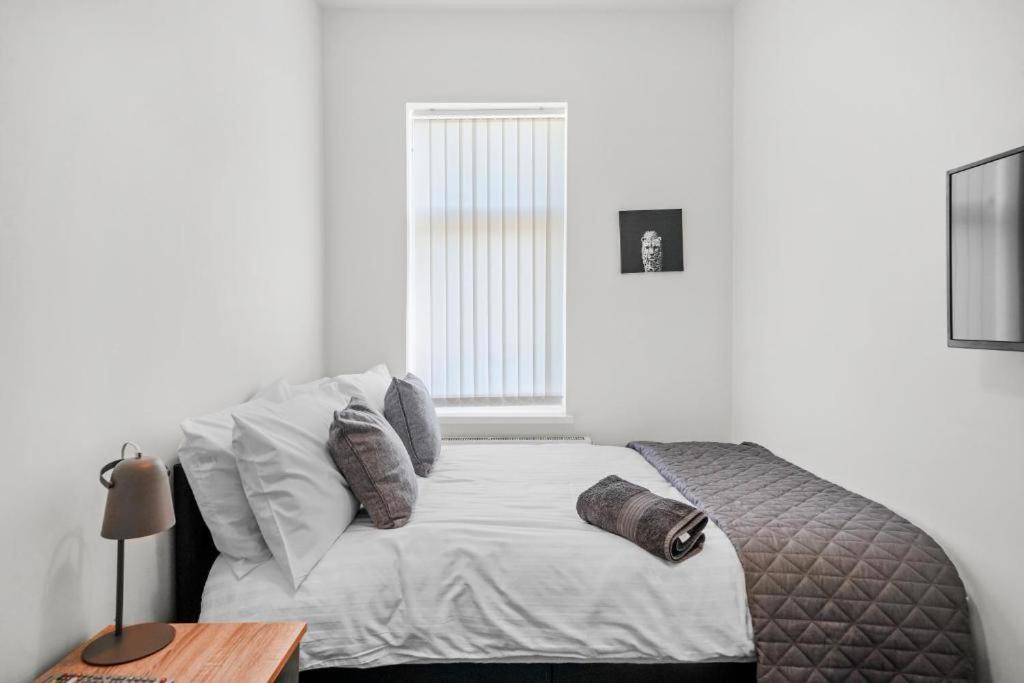 Modern Equipped 4 Bedroom House In Central Stoke-Free Parking Exteriér fotografie